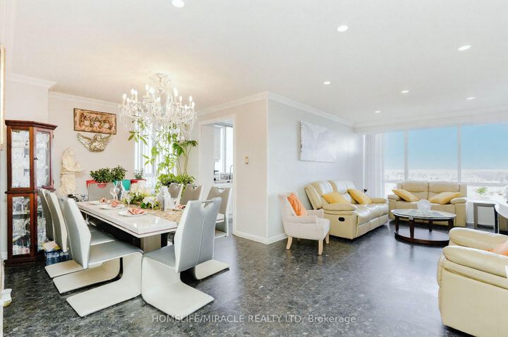 Photo 3 at 1705 - 26 Hanover Road, Queen Street Corridor, Brampton