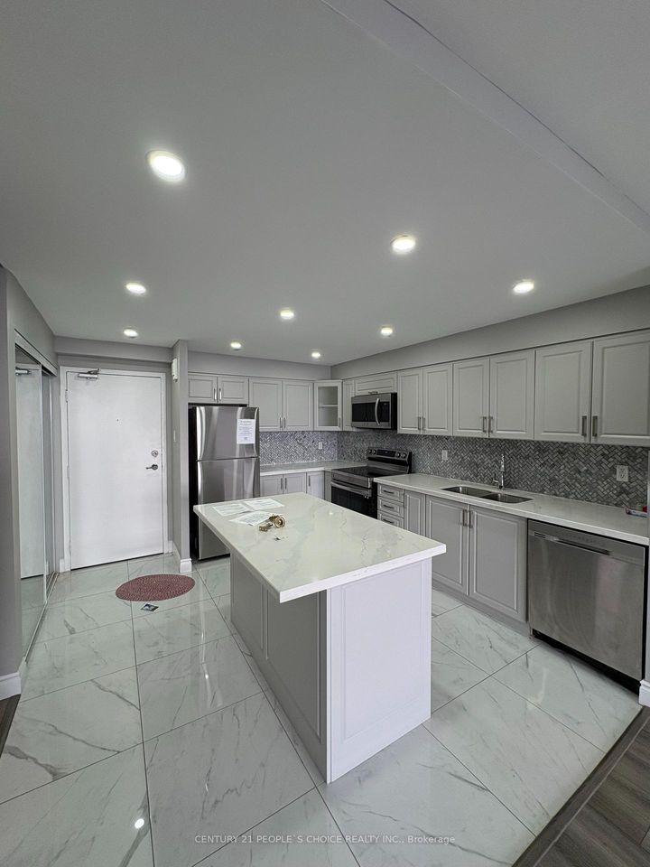 Photo 3 at 910 - 40 Panorama Court, Jamestown, Toronto