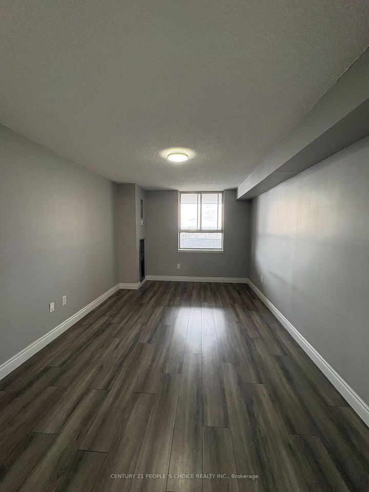 Photo 15 at 910 - 40 Panorama Court, Jamestown, Toronto