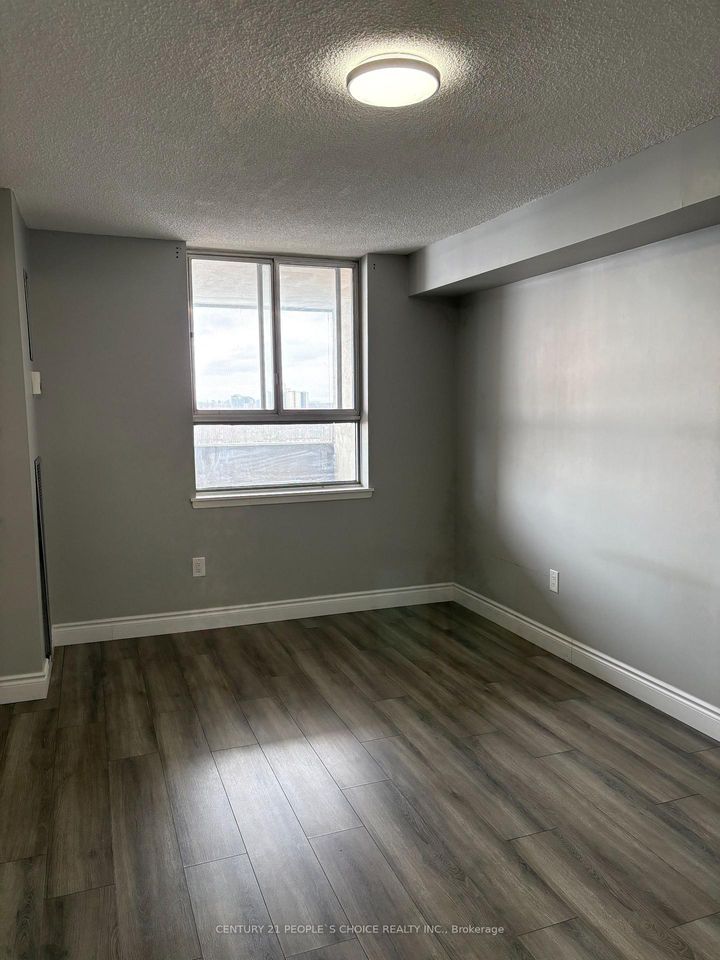 Photo 17 at 910 - 40 Panorama Court, Jamestown, Toronto