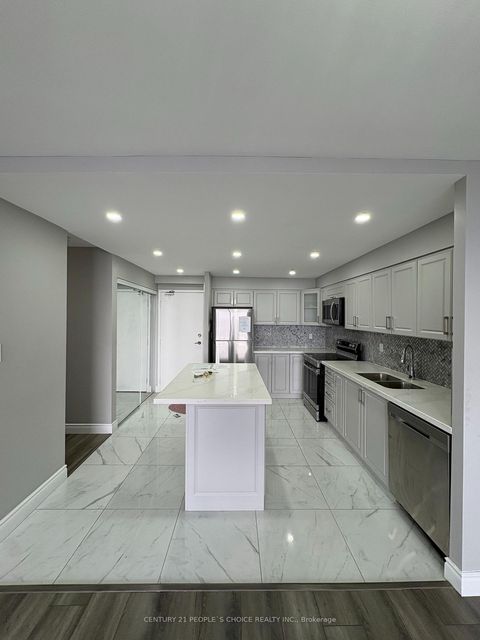 Photo 5 at 910 - 40 Panorama Court, Jamestown, Toronto