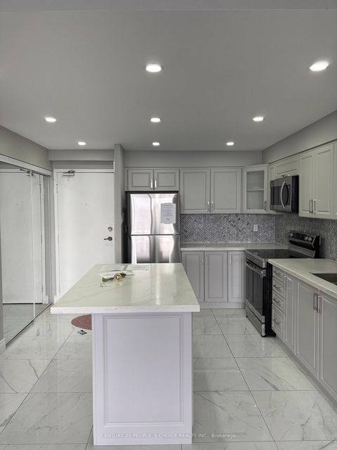 Photo 6 at 910 - 40 Panorama Court, Jamestown, Toronto