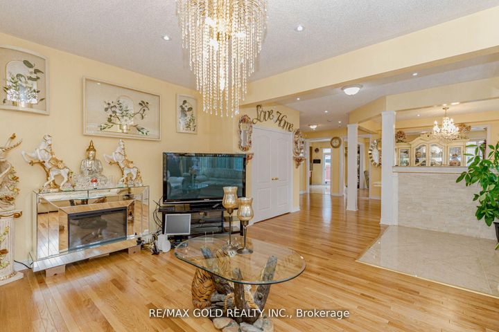 Photo 6 at 1554 Bruny Avenue, Duffin Heights, Pickering