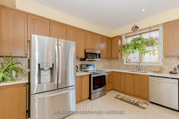 Photo 15 at 1554 Bruny Avenue, Duffin Heights, Pickering
