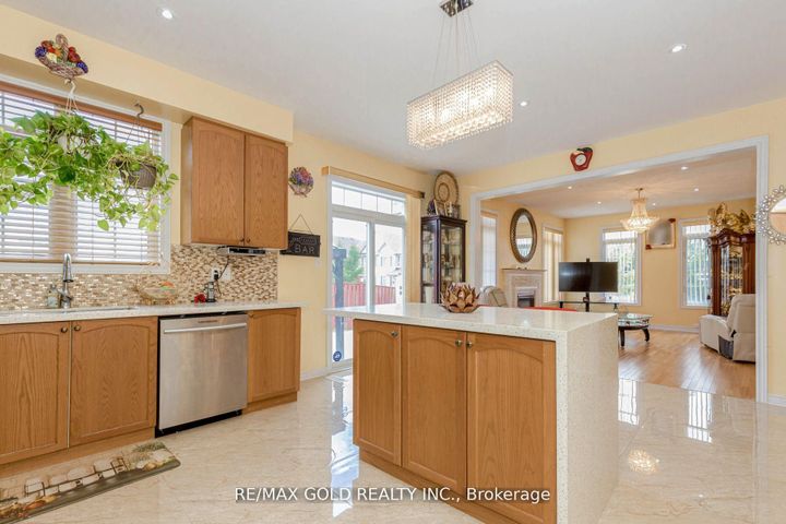 Photo 16 at 1554 Bruny Avenue, Duffin Heights, Pickering