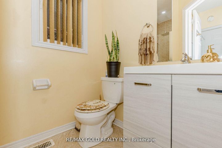 Photo 17 at 1554 Bruny Avenue, Duffin Heights, Pickering