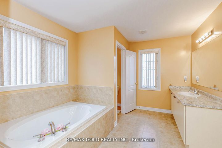 Photo 24 at 1554 Bruny Avenue, Duffin Heights, Pickering