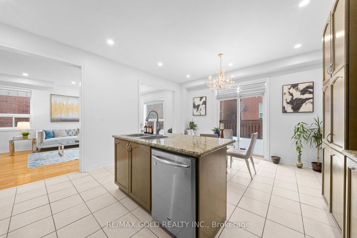 Photo 11 at 36 Ocean Ridge Drive E, Wellington, Brampton