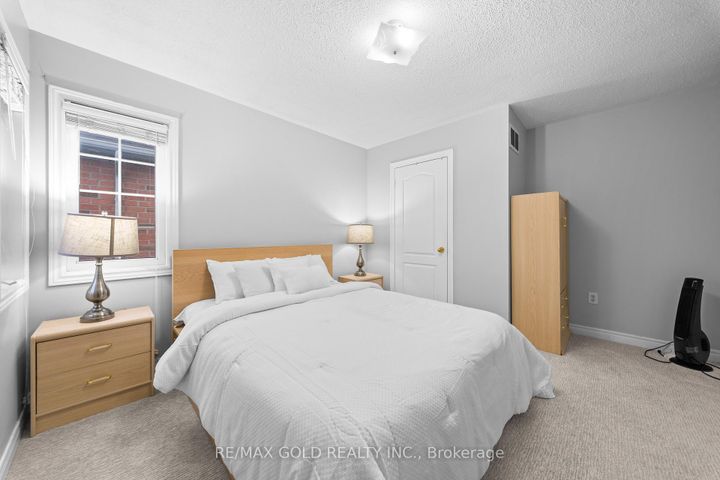 Photo 27 at 36 Ocean Ridge Drive E, Wellington, Brampton
