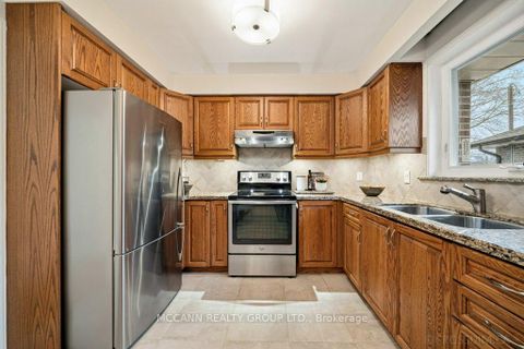 Photo 13 at 121 Wincott Drive, The Westway, Toronto