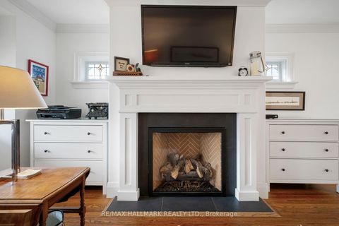 Photo 3 at Upper - 28 Glen Manor Drive, The Beaches, Toronto