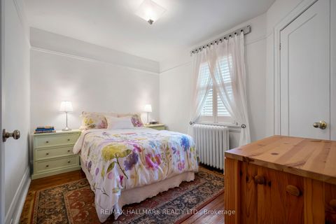 Photo 24 at Upper - 28 Glen Manor Drive, The Beaches, Toronto