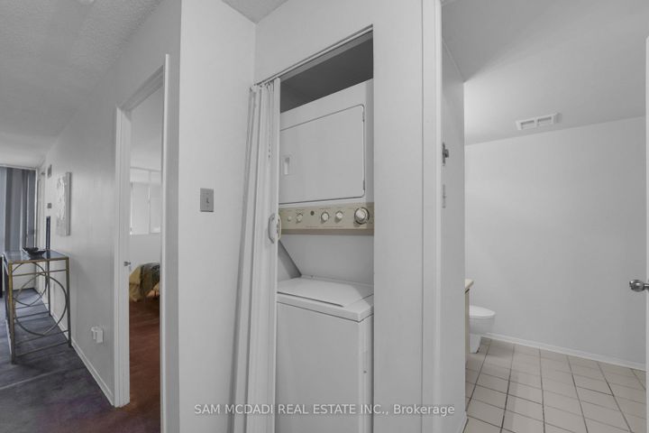 Photo 14 at 613 - 117 Gerrard Street E, Yonge Corridor, Toronto