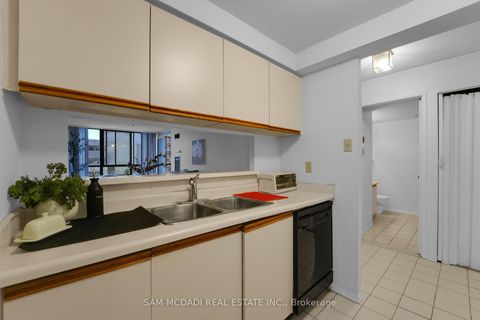 Photo 5 at 613 - 117 Gerrard Street E, Yonge Corridor, Toronto