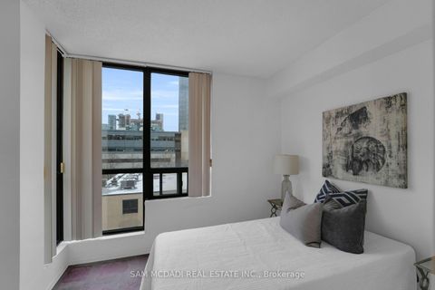 Photo 10 at 613 - 117 Gerrard Street E, Yonge Corridor, Toronto