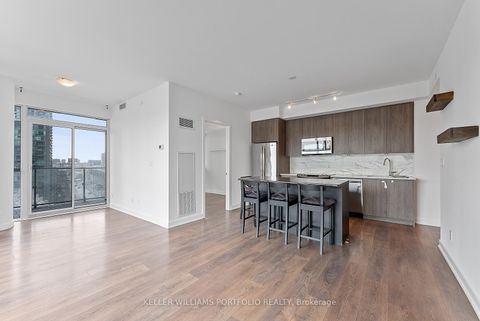 Photo 14 at 1009 - 50 Bruyeres Mews, Niagara, Toronto