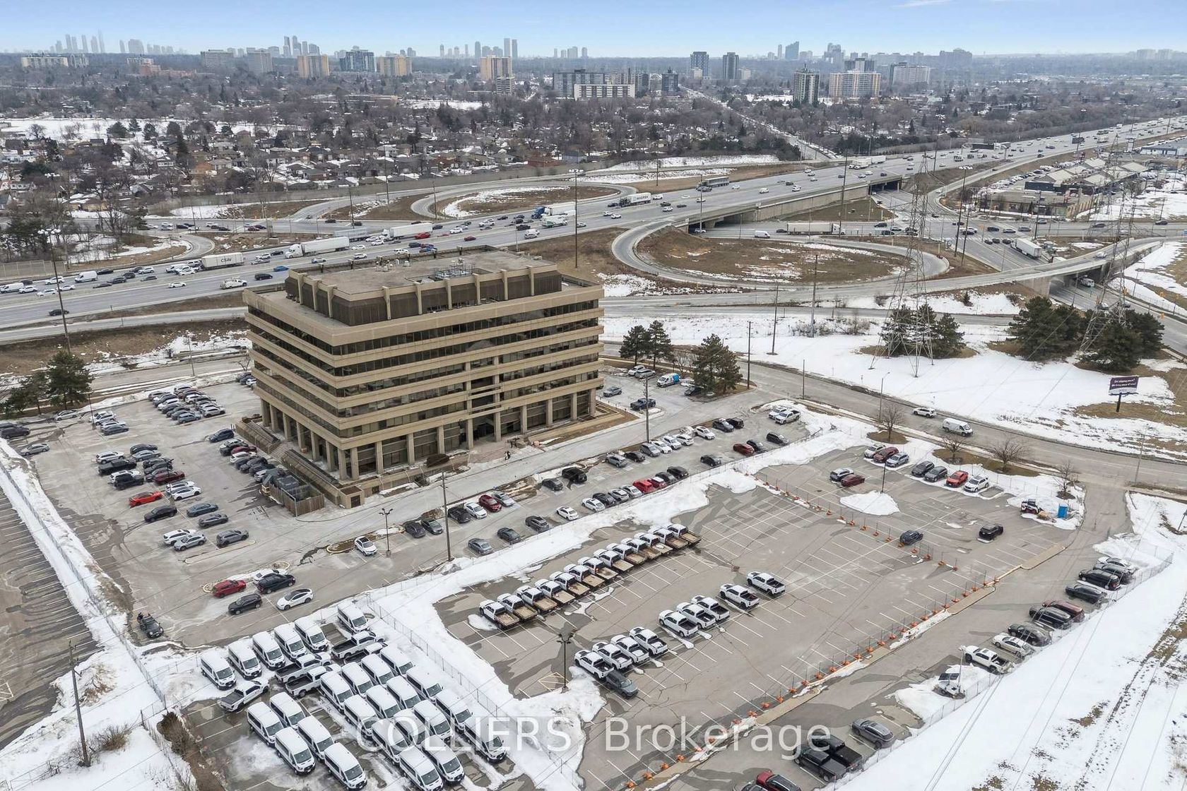 200 Ronson Drive, Clairville, Toronto photo number 2