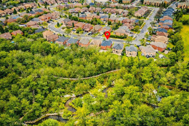 Photo 1 at 1323 Blackburn Drive, GA Glen Abbey, Oakville