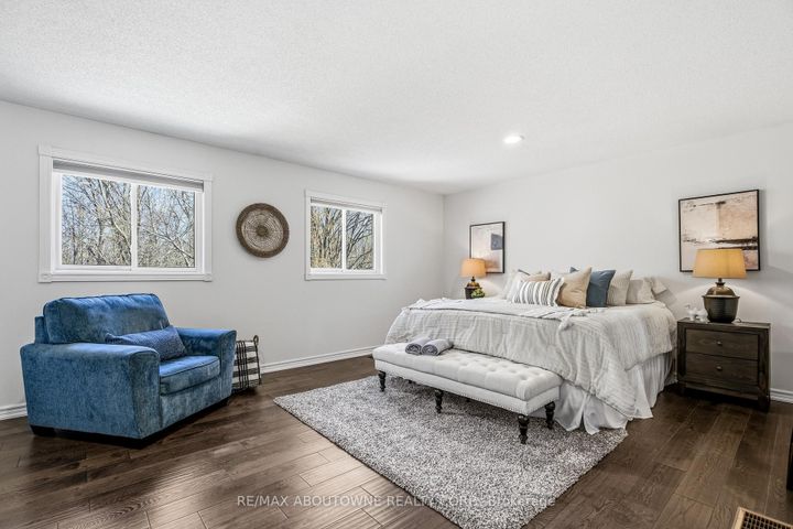 Photo 25 at 1323 Blackburn Drive, GA Glen Abbey, Oakville