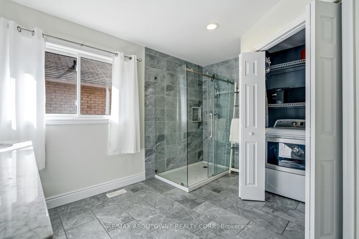 Photo 30 at 1323 Blackburn Drive, GA Glen Abbey, Oakville