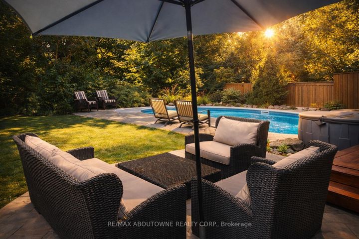 Photo 49 at 1323 Blackburn Drive, GA Glen Abbey, Oakville