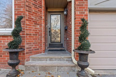 Photo 2 at 271 Rose Green Drive, Uplands, Vaughan