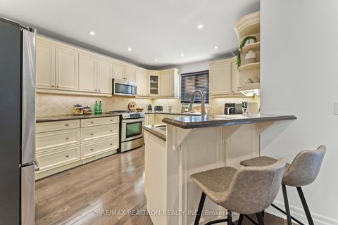 Photo 9 at 271 Rose Green Drive, Uplands, Vaughan