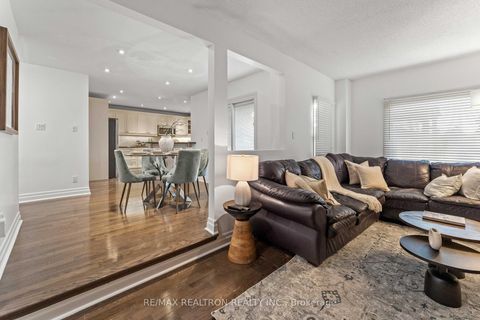 Photo 13 at 271 Rose Green Drive, Uplands, Vaughan