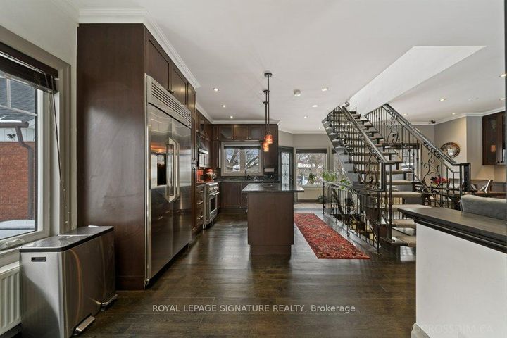 Photo 3 at 12 Willowhurst Crescent, Maryvale, Toronto