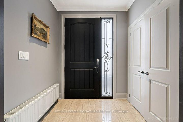 Photo 4 at 12 Willowhurst Crescent, Maryvale, Toronto