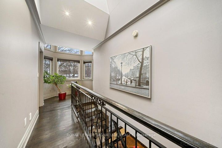 Photo 15 at 12 Willowhurst Crescent, Maryvale, Toronto