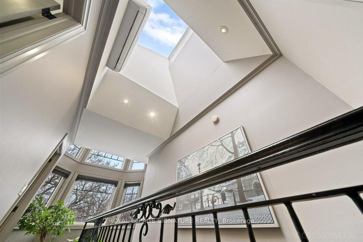 Photo 16 at 12 Willowhurst Crescent, Maryvale, Toronto