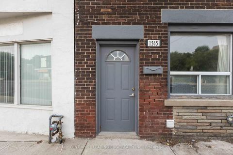 Photo 3 at 1563 Kingston Road, Cliffside, Toronto