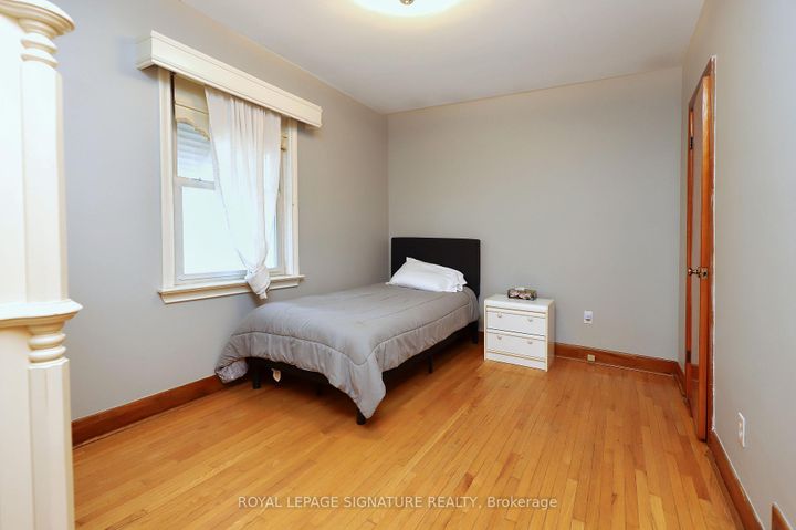 Photo 13 at 56 Wendell Avenue, Pelmo Park W4, Toronto