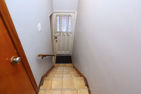 Photo 14 at 56 Wendell Avenue, Pelmo Park W4, Toronto