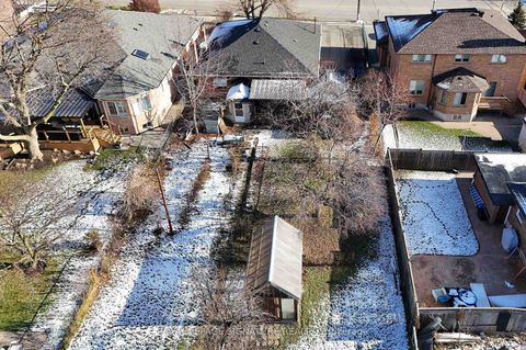 Photo 21 at 56 Wendell Avenue, Pelmo Park W4, Toronto