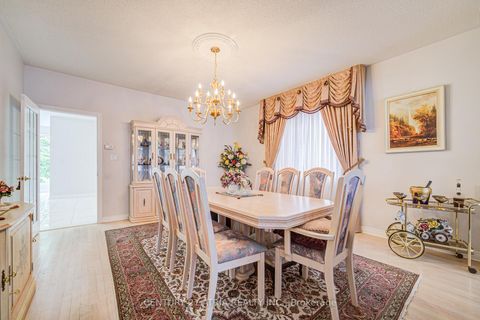 Photo 9 at 92 Springbrook Drive, Langstaff, Richmond Hill