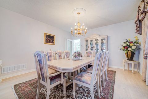 Photo 10 at 92 Springbrook Drive, Langstaff, Richmond Hill