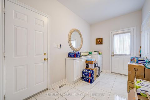 Photo 13 at 92 Springbrook Drive, Langstaff, Richmond Hill
