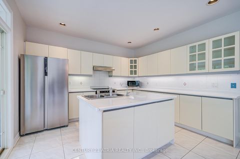 Photo 25 at 92 Springbrook Drive, Langstaff, Richmond Hill