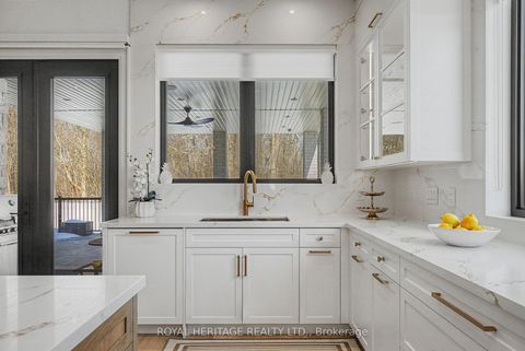 Photo 8 at 614 Roselawn Avenue, Northwood, Oshawa