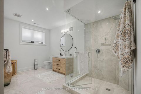 Photo 41 at 614 Roselawn Avenue, Northwood, Oshawa