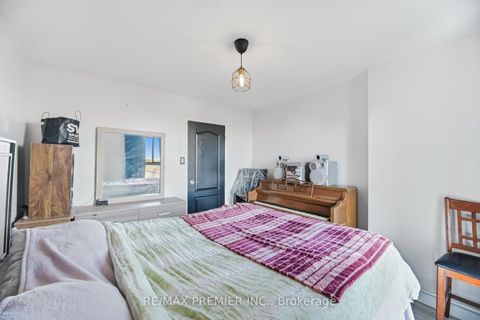 Photo 17 at 720 - 4645 Jane Street, Black Creek, Toronto