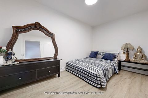 Photo 19 at 14 Spears Street, Smythe, Toronto