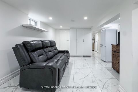 Photo 34 at 14 Spears Street, Smythe, Toronto