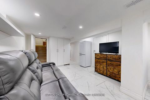 Photo 36 at 14 Spears Street, Smythe, Toronto