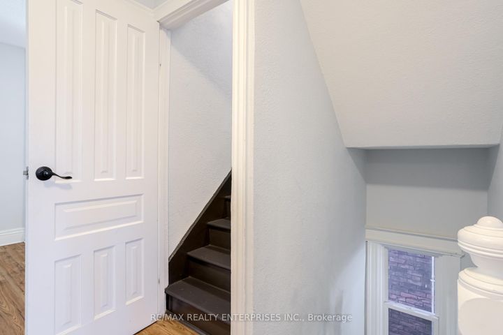 Photo 16 at 20 Sherman Avenue S, Gibson, Hamilton