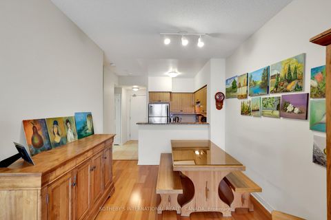 Photo 10 at 407 - 481 Rosewell Avenue, Lawrence Park South, Toronto