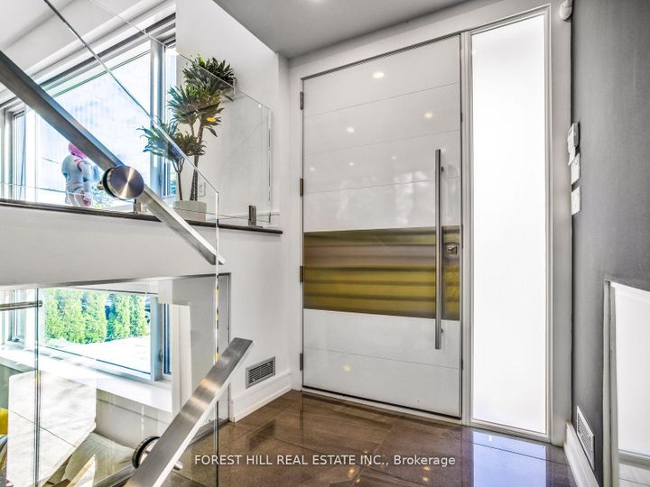 Photo 36 at 16 Viamede Crescent, Bayview Village, Toronto