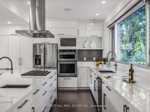 Photo 3 at 16 Viamede Crescent, Bayview Village, Toronto